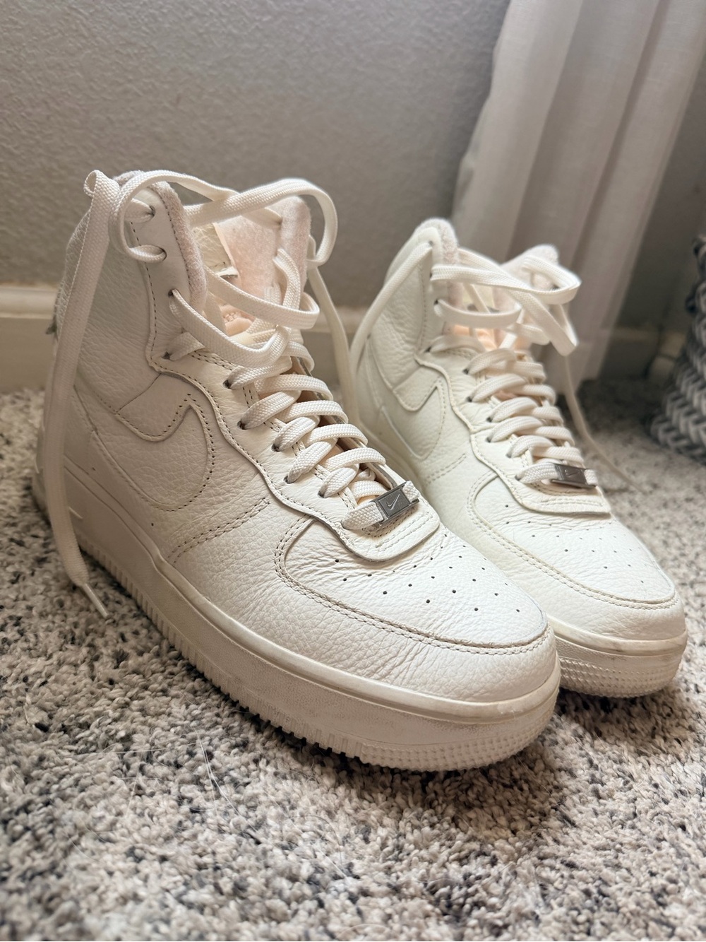 Nike Women’s Air Force 1 High — Cream